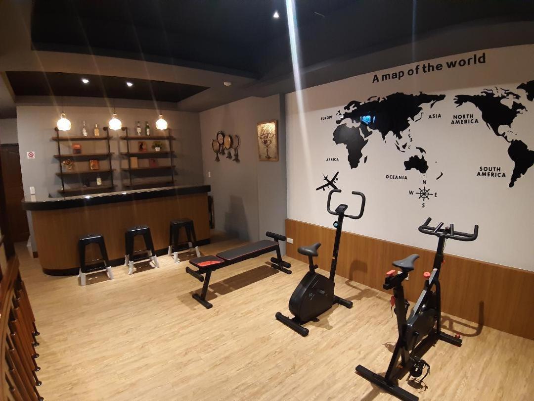 藏青民宿the Wind Guesthouse-Youth Inn ไถหนาน ภายนอก รูปภาพ