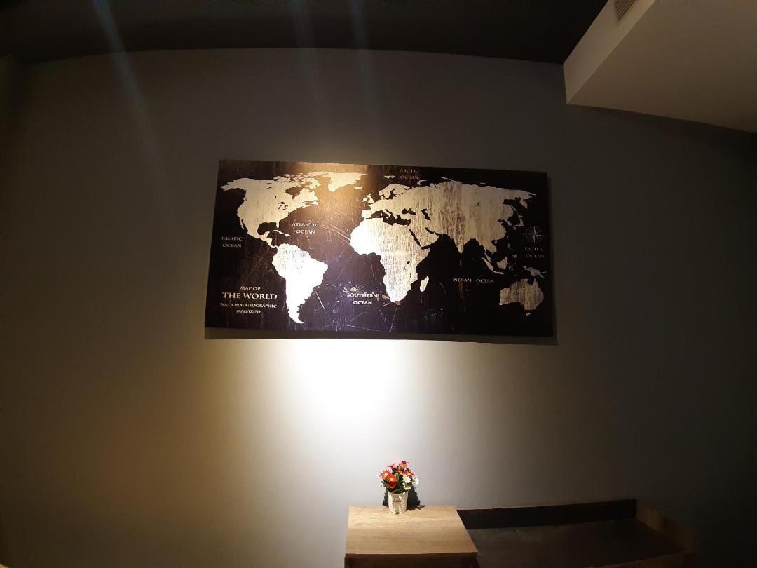 藏青民宿the Wind Guesthouse-Youth Inn ไถหนาน ภายนอก รูปภาพ