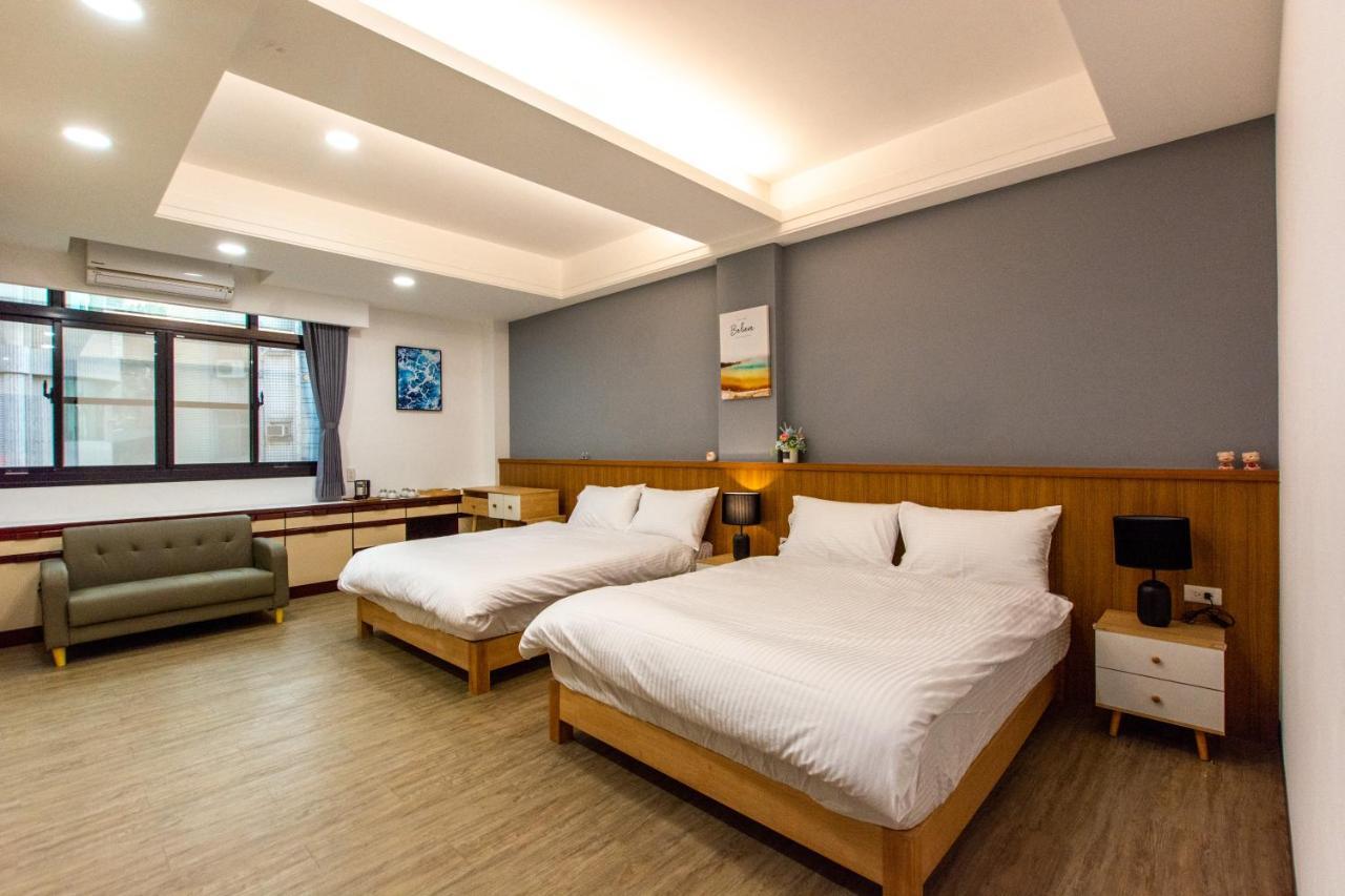 藏青民宿the Wind Guesthouse-Youth Inn ไถหนาน ภายนอก รูปภาพ
