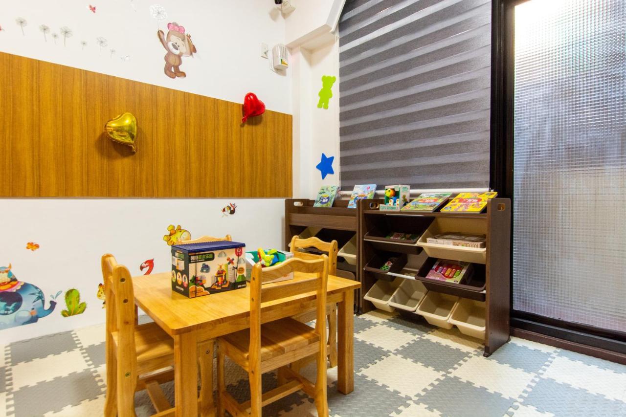 藏青民宿the Wind Guesthouse-Youth Inn ไถหนาน ภายนอก รูปภาพ