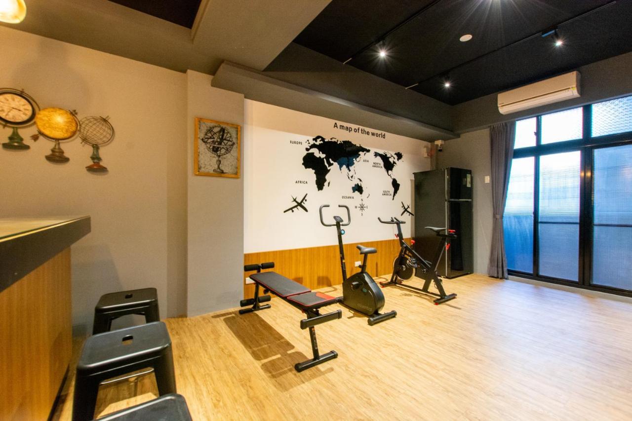 藏青民宿the Wind Guesthouse-Youth Inn ไถหนาน ภายนอก รูปภาพ